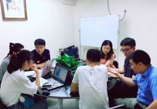 大一學(xué)生參加大學(xué)生創(chuàng  )新創(chuàng  )業(yè)