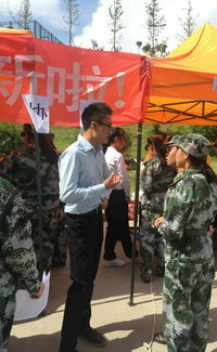 關(guān)于創(chuàng  )新創(chuàng  )業(yè)的新聞稿,創(chuàng  )新創(chuàng  )業(yè)講座新聞稿,關(guān)于大學(xué)生創(chuàng  )新創(chuàng  )業(yè)的新聞稿
