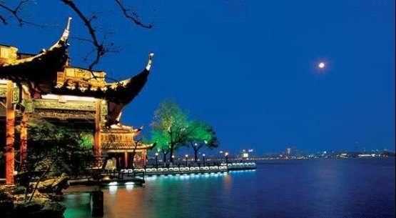 西湖十景介紹，西湖十景名稱有什么含義和來(lái)歷？雙峰插云為什么看不到了？圖5