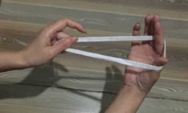 如何系蝴蝶結,蝴蝶結怎么系視頻慢動(dòng)作圖18