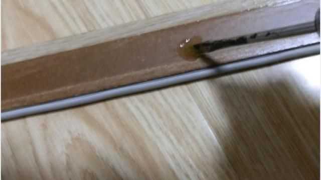 門(mén)框條掉了用什么膠粘，櫥柜的門(mén)框掉了，是用膠粘的，用的什么膠呀這？圖6