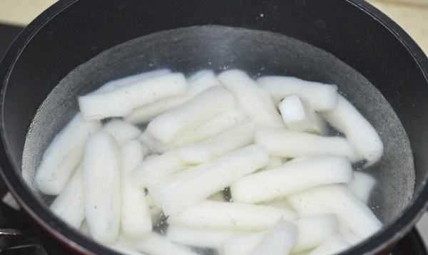 年糕怎么做好吃又簡(jiǎn)單,年糕怎么做好吃又簡(jiǎn)單圖3