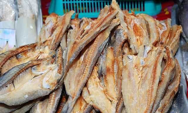 夏天淹紅尾魚干怎樣不會(huì)臭呢