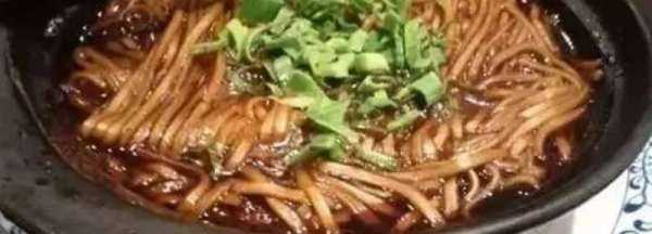 剩燜面怎么回鍋好吃,燜面沒(méi)吃完第二次怎么吃好圖3
