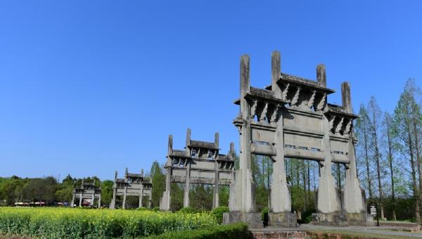 棠樾石牌坊群