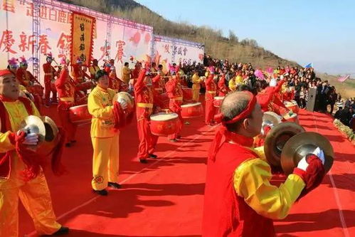 關(guān)于敲鑼鼓的詩(shī)句