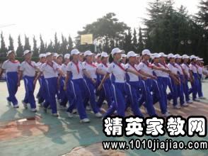我的軍訓體驗作文600字作文開(kāi)頭