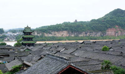 學校秋游閬中古城作文開頭