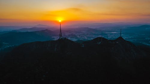 母愛(ài)無(wú)聲感恩勵志