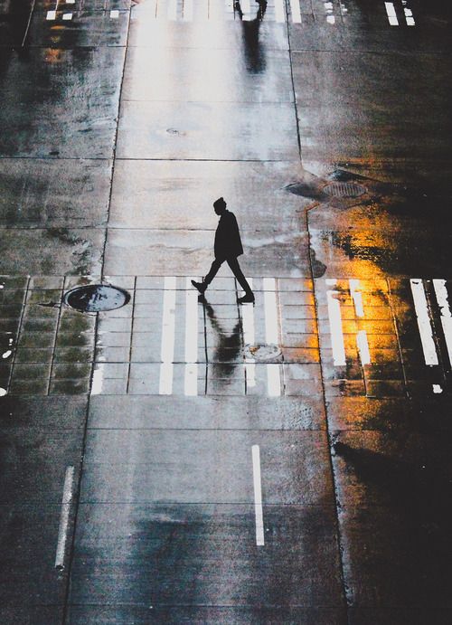 朋友圈熱門心情短語 在乎才會(huì)亂想，不在乎連想都不會(huì)想