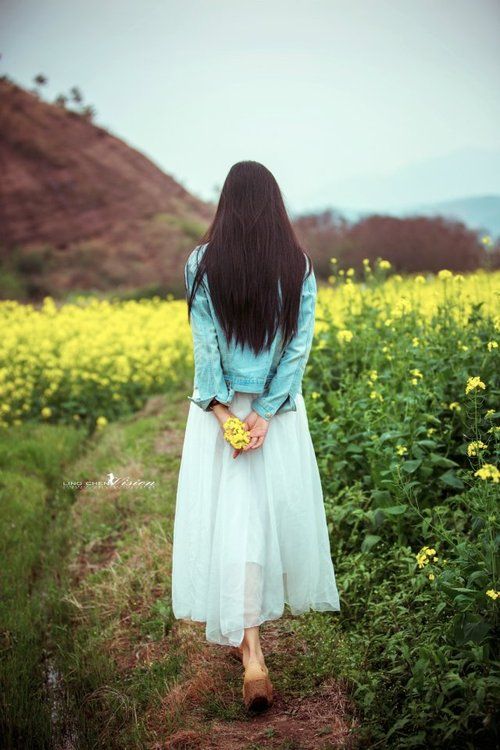 qq經(jīng)典傷感說說心情短語：恨，有時(shí)是誤用了愛的力量